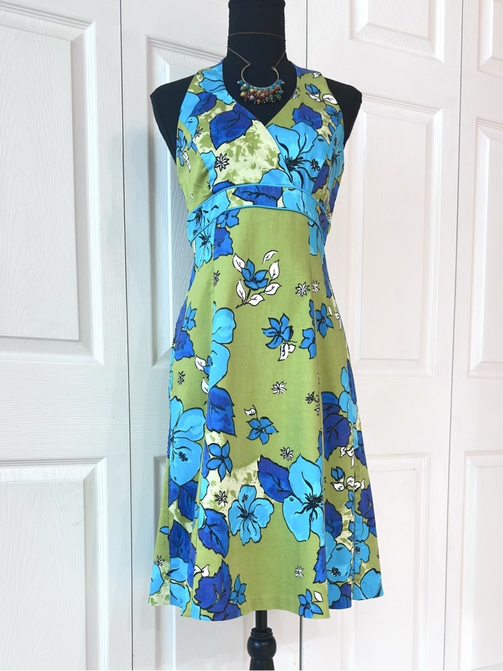 OMBRÉ ~ Green Blue White Floral A-Line Halter Dress w/Iridescent Button Closure